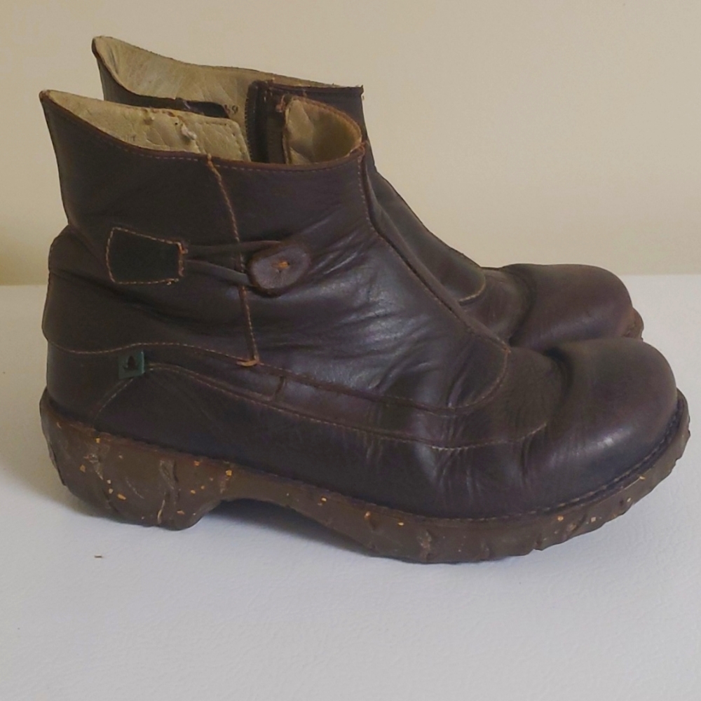 El Naturalista ankle boots